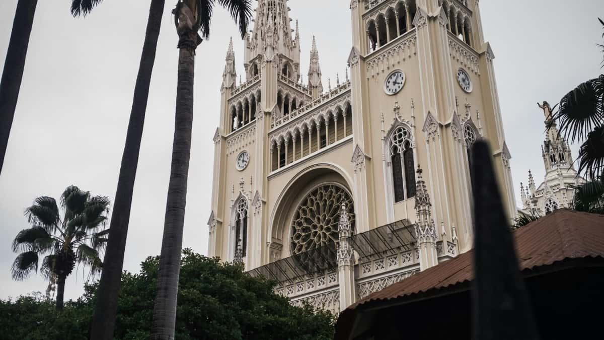Tarifa de publicidad LinkedIn Suiza para Ecuador en 2025