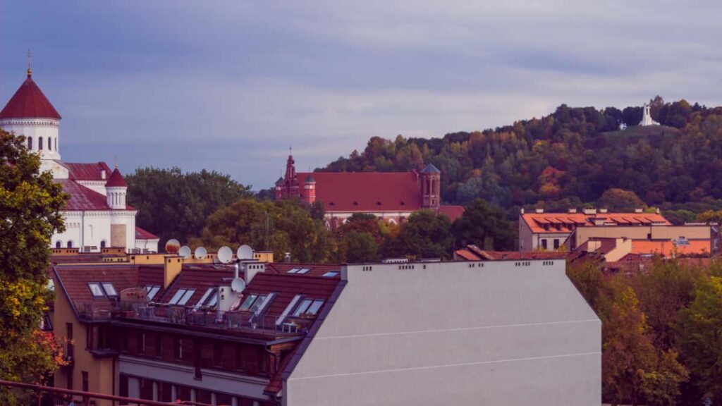 Descubre como las marcas en Ecuador aprovechan TikTok y la innovacion de Estonia para campanas mas reales y efectivas.