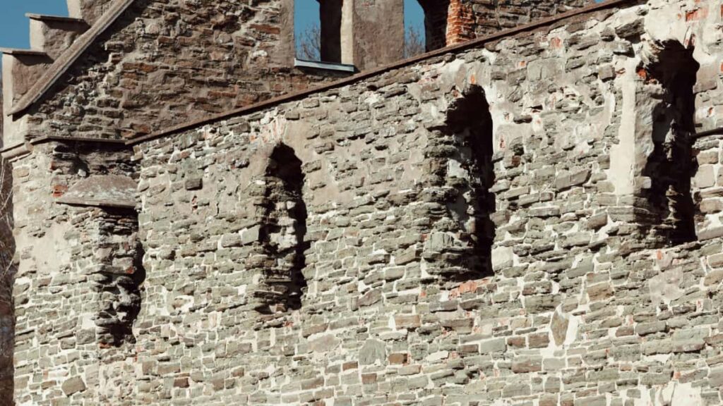 Guia practica para anunciantes en Ecuador: como identificar y trabajar con creadores de Josh en Bahrein para audiencias de nicho, con tacticas, plataformas y ejemplos aplicables hoy.