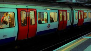 Guia practica para creadores en Ecuador: estrategias reales para conectar con marcas de EE. UU. en Reddit y representar marcas de fitness.